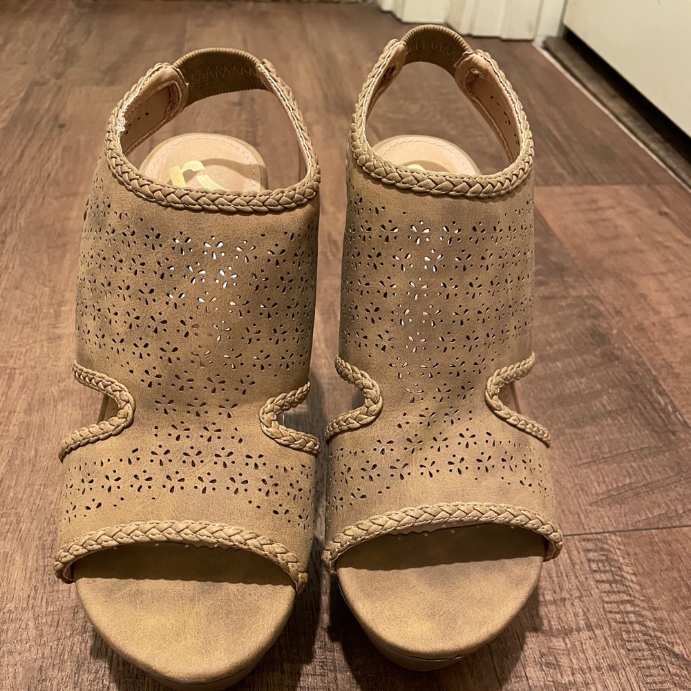 Tan Heels